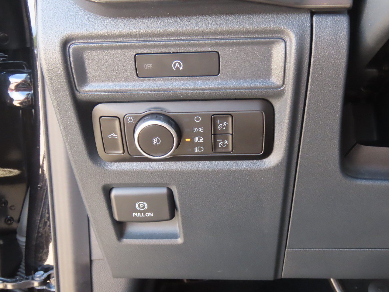 Certified 2025 Ford F150 STX w/ Equipment Group 201A FX4 AWD/4WD image 26