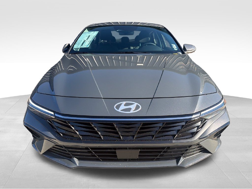 New 2026 Hyundai Elantra Limited FWD image 11