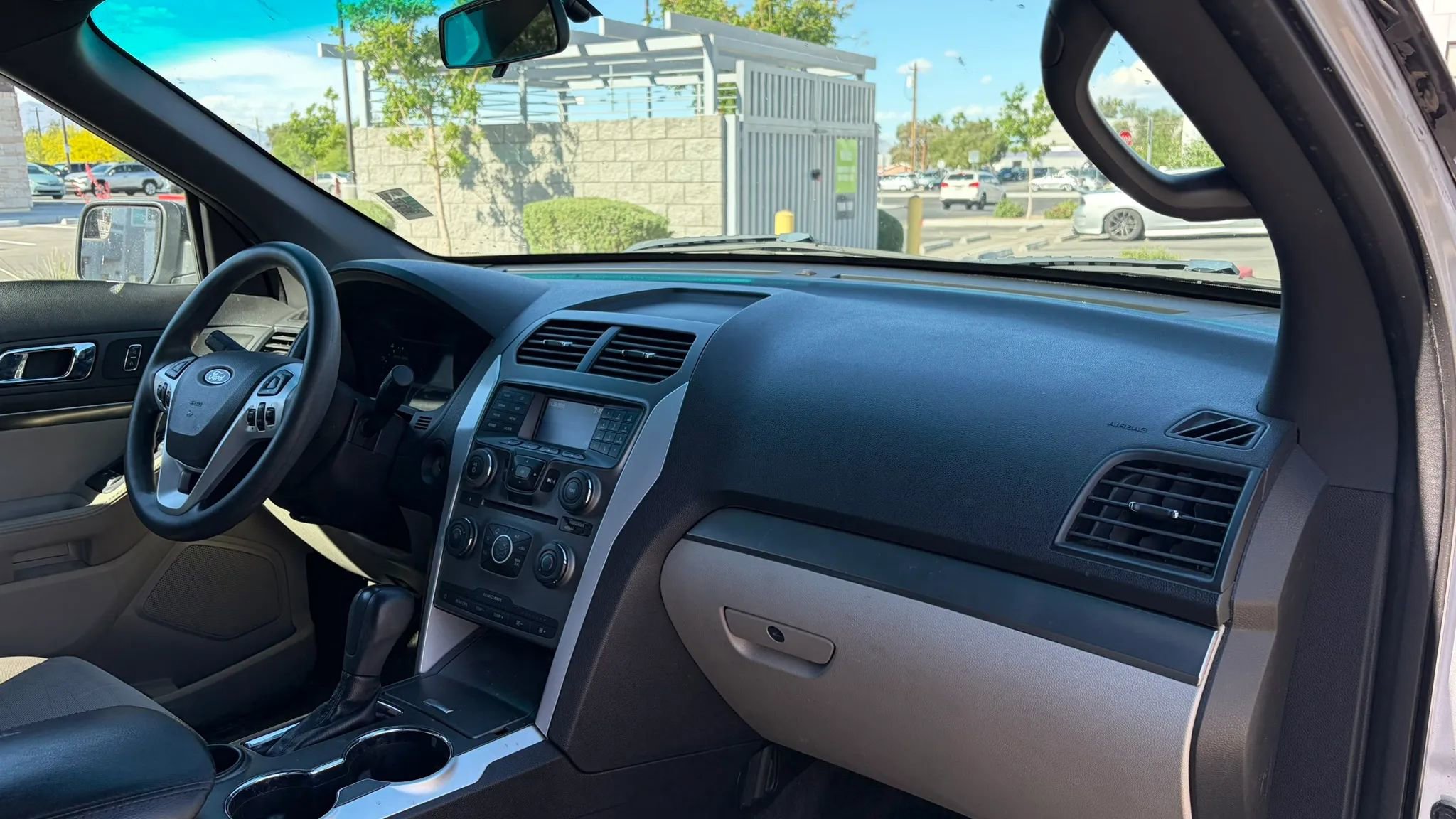 Used 2015 Ford Explorer FWD image 13