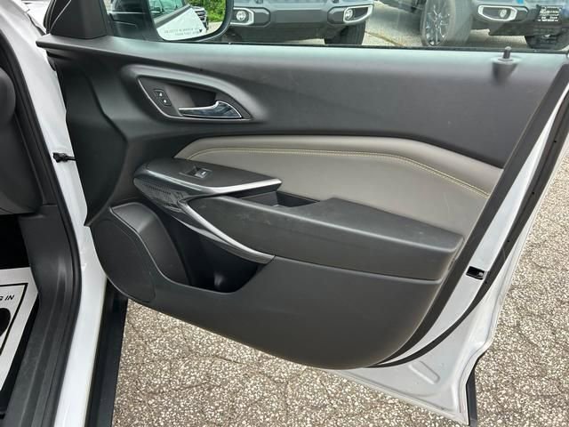 Used 2024 Chevrolet Trax ACTIV w/ Driver Confidence Package image 30