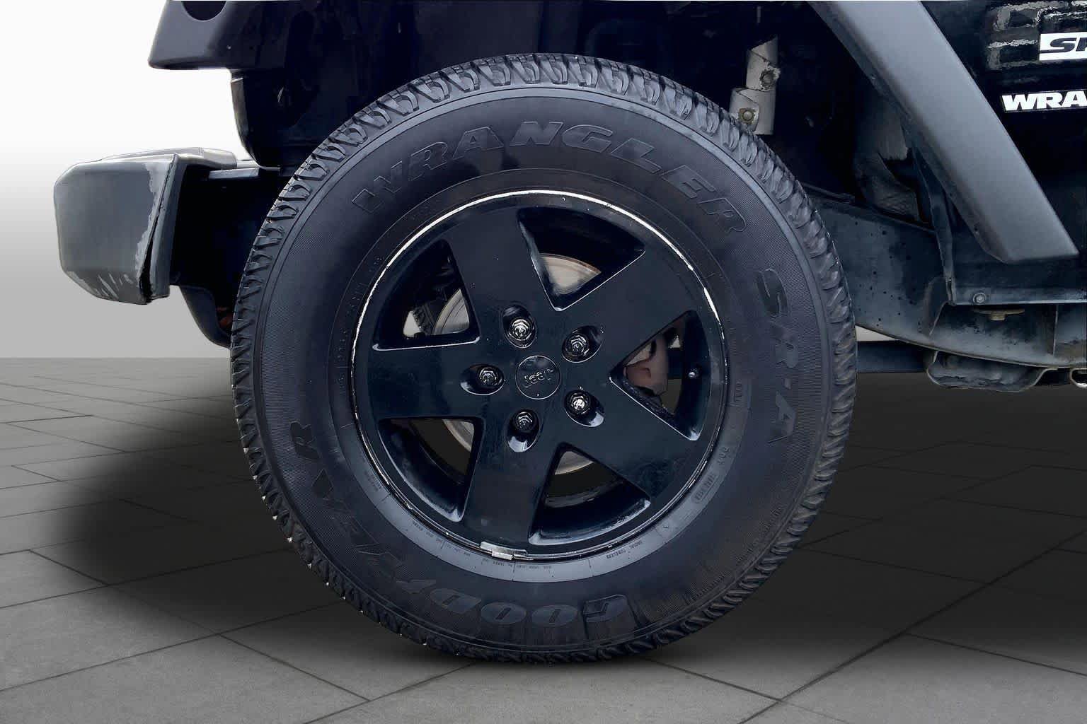 Used 2013 Jeep Wrangler Sport AWD/4WD image 10