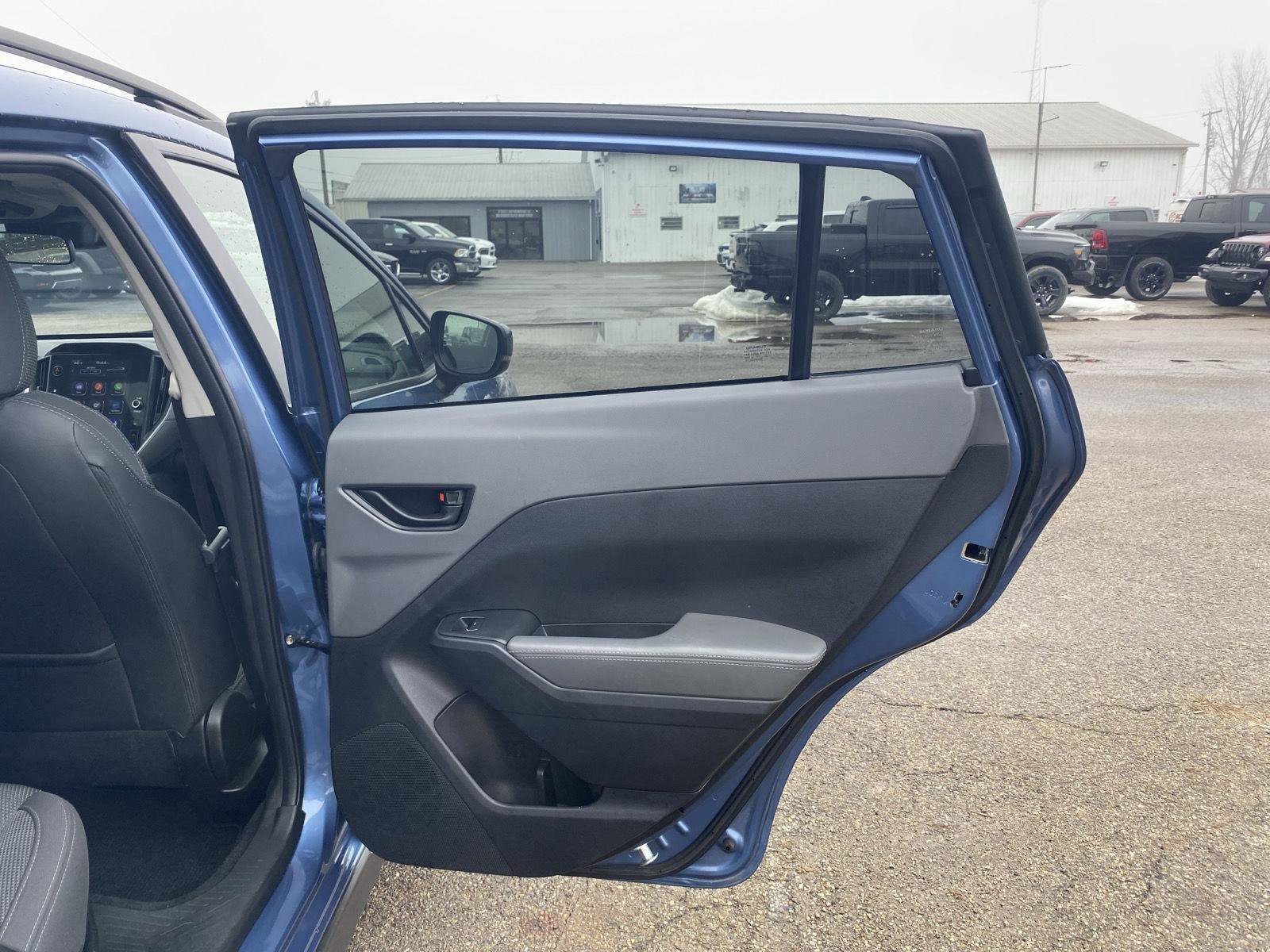 Used 2024 Subaru Crosstrek 2.0i Premium image 25