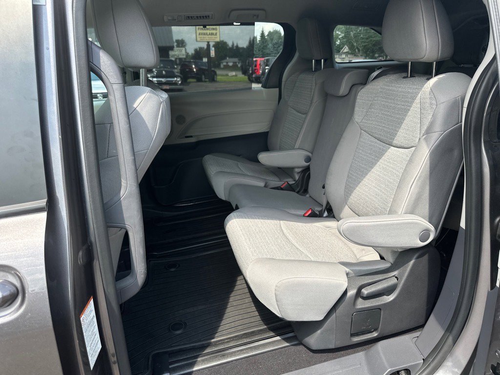 Used 2022 Toyota Sienna LE image 20