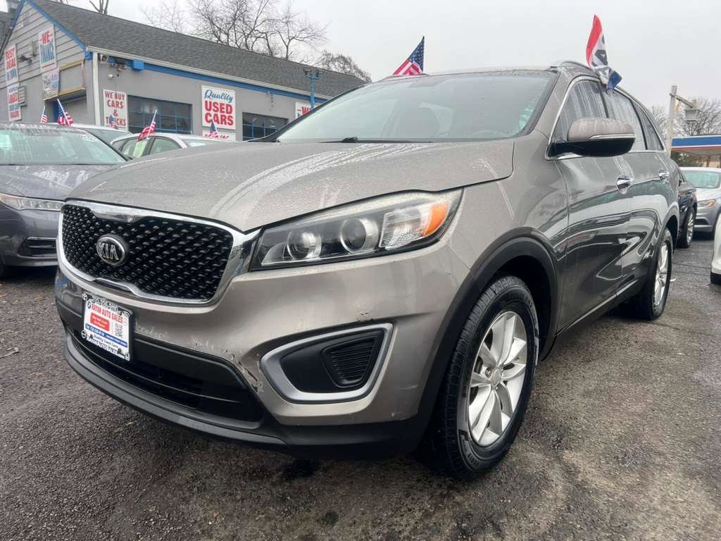 Used 2016 Kia Sorento LX w/ LX Convenience Package image 5