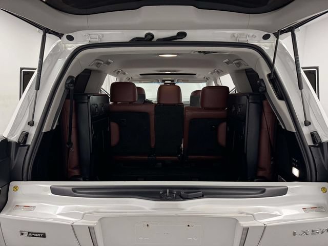 Used 2019 Lexus LX 570 4WD w/ Luxury Package image 23