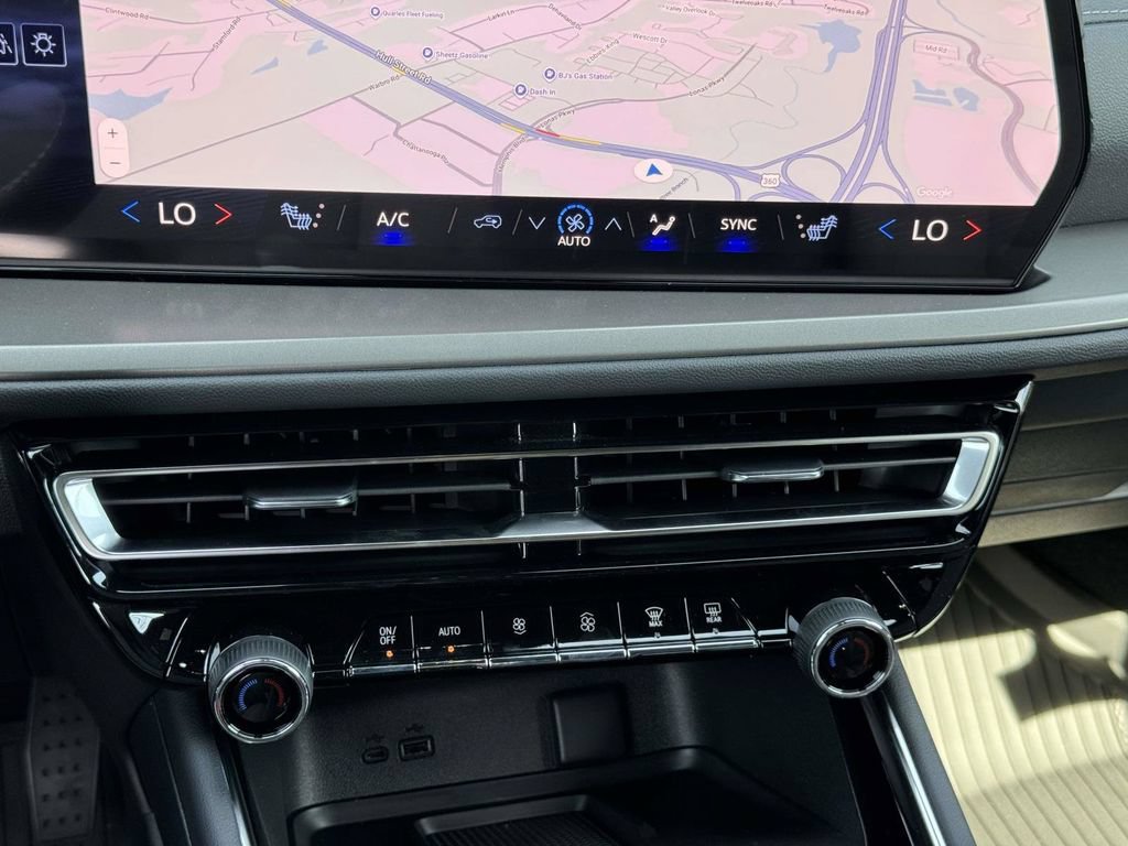 New 2026 Chevrolet Traverse LT w/ Driver Confidence Package AWD/4WD image 6