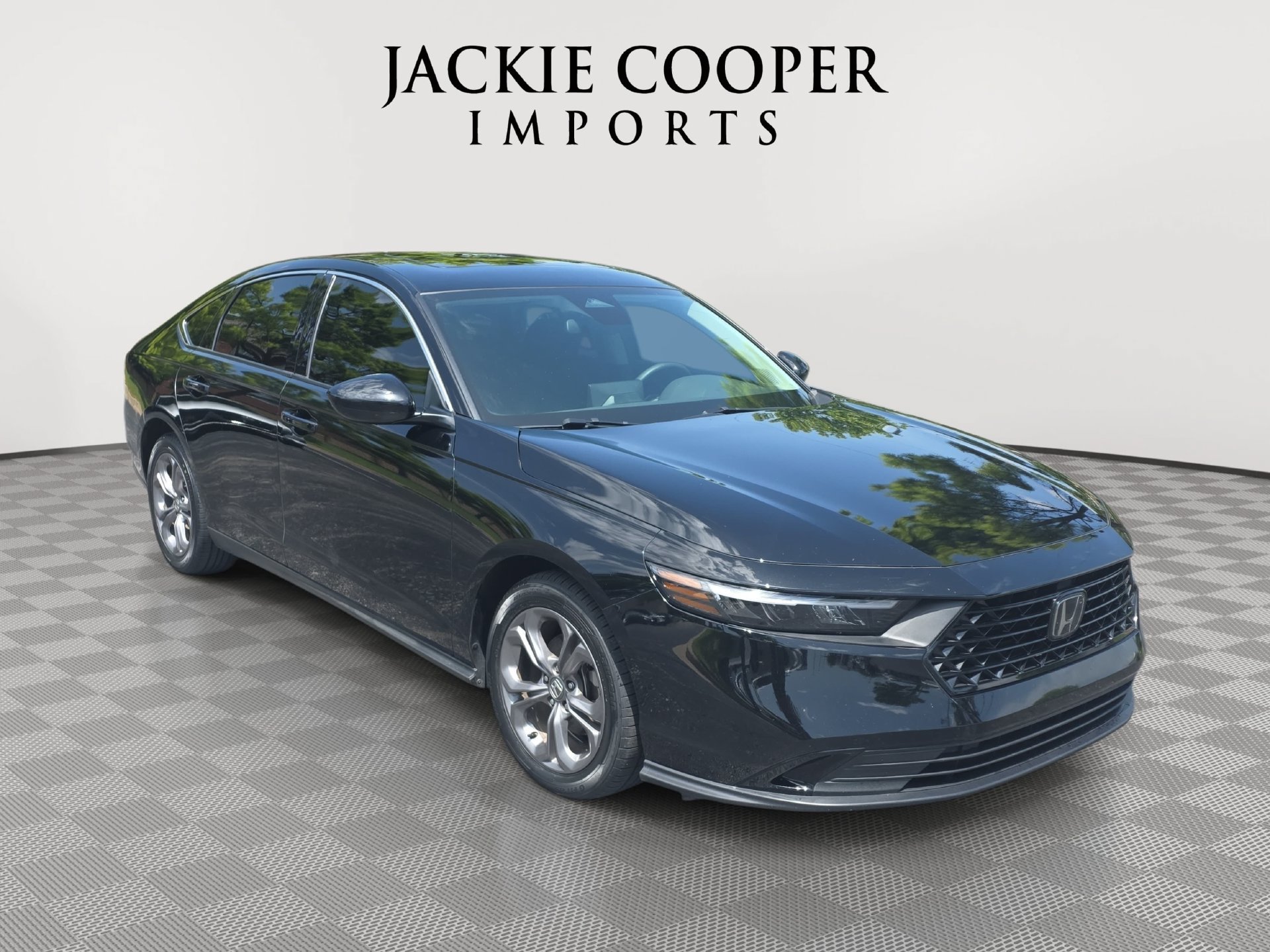 Used 2024 Honda Accord EX image 3