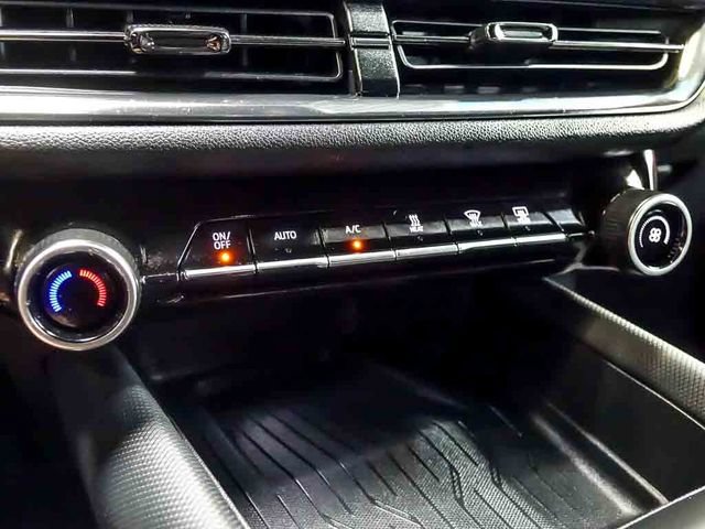 Certified 2024 Chevrolet Equinox EV RS FWD image 24