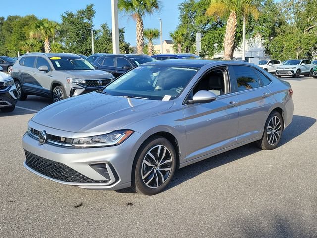 Certified 2026 Volkswagen Jetta SE FWD image 2