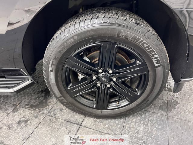 Used 2021 Ford Expedition Max XLT image 16