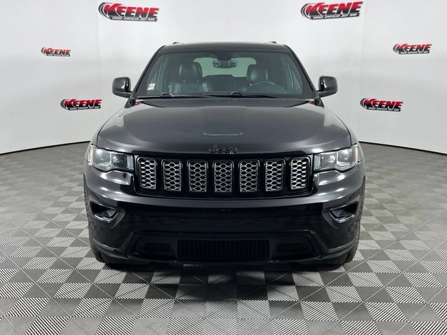 Used 2018 Jeep Grand Cherokee Altitude AWD/4WD image 4