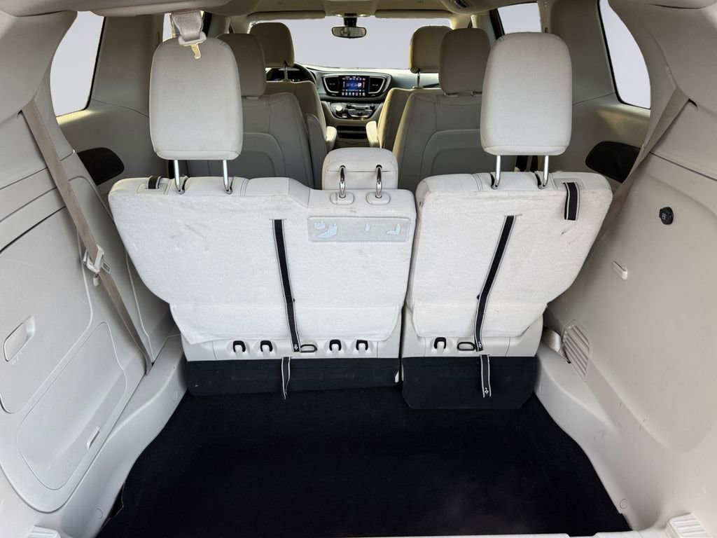 Used 2018 Chrysler Pacifica Touring Plus image 21