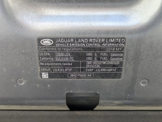 Used 2018 Land Rover Range Rover Velar R-Dynamic SE AWD/4WD image 25