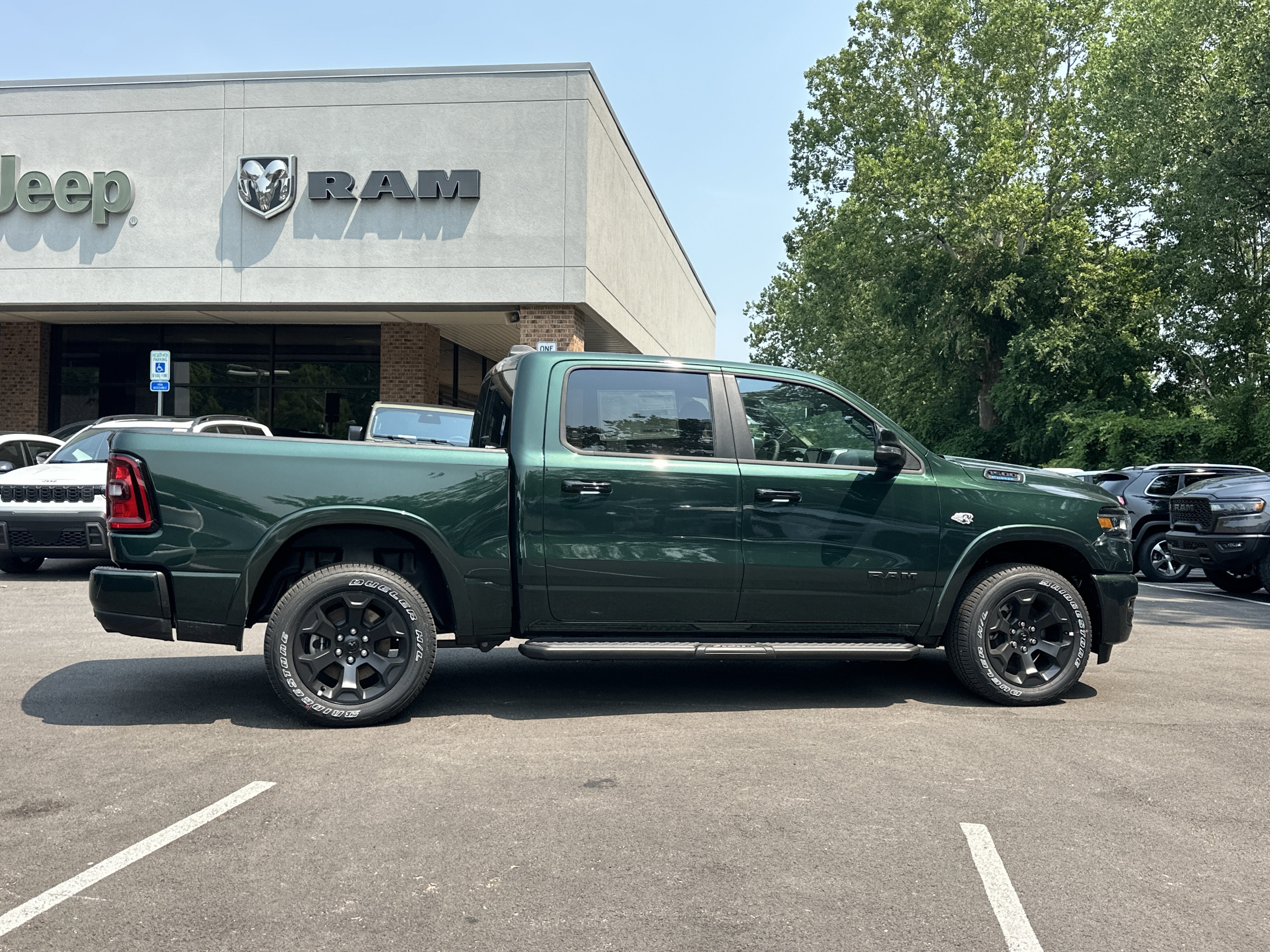 New 2026 RAM 1500 Big Horn AWD/4WD image 18