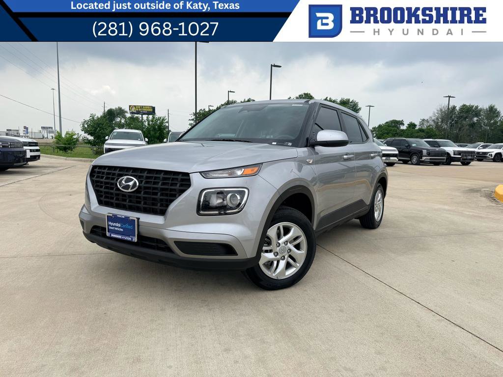 Used 2026 Hyundai Venue SE FWD image 1