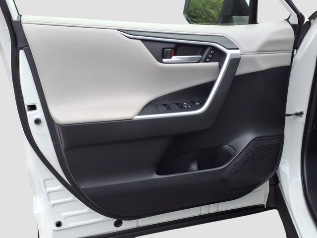 Used 2020 Toyota RAV4 Limited AWD/4WD image 7