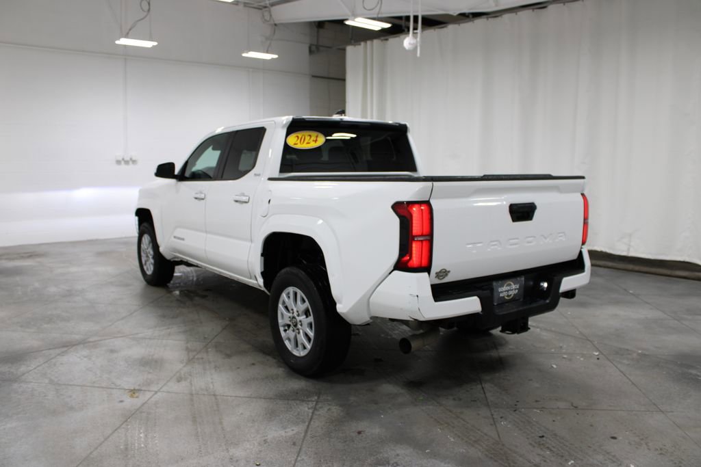 Used 2024 Toyota Tacoma SR5 image 7