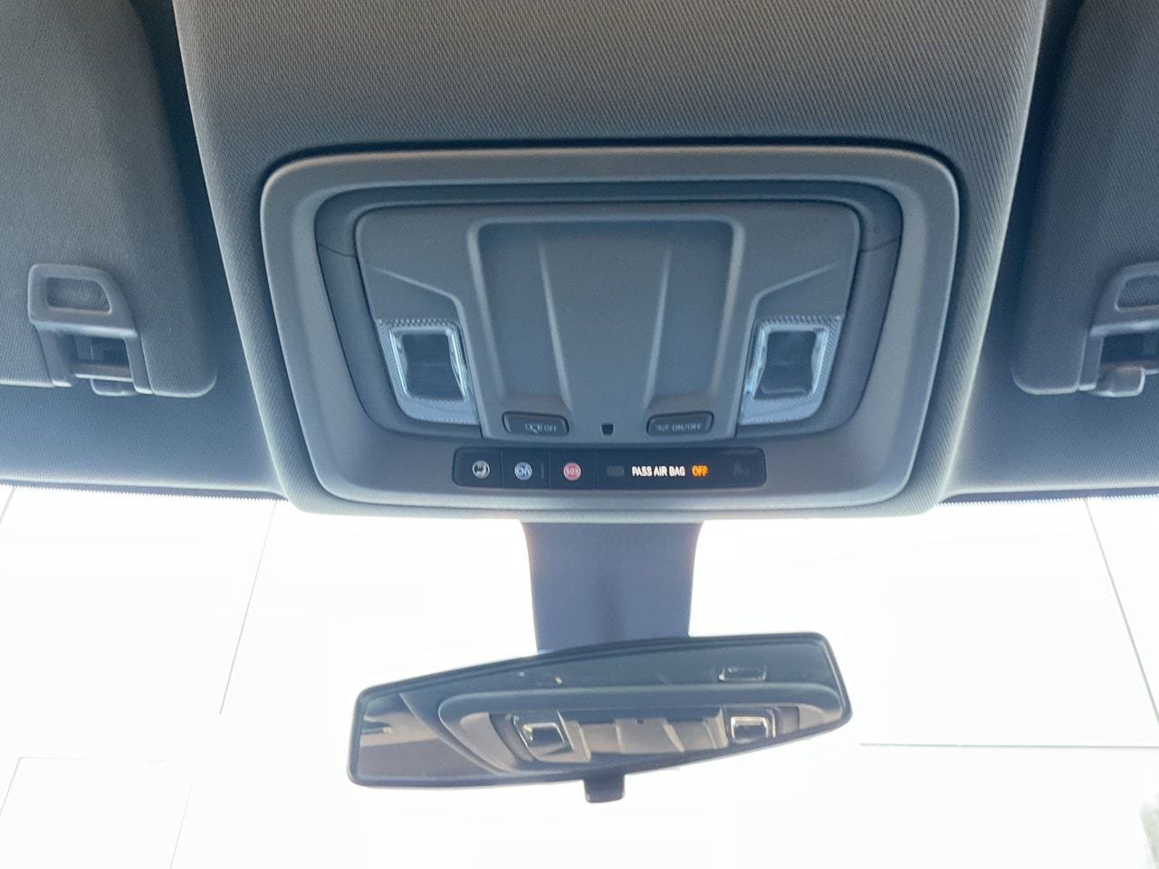 Used 2020 Chevrolet Silverado 1500 Custom w/ Custom Value Package RWD image 17