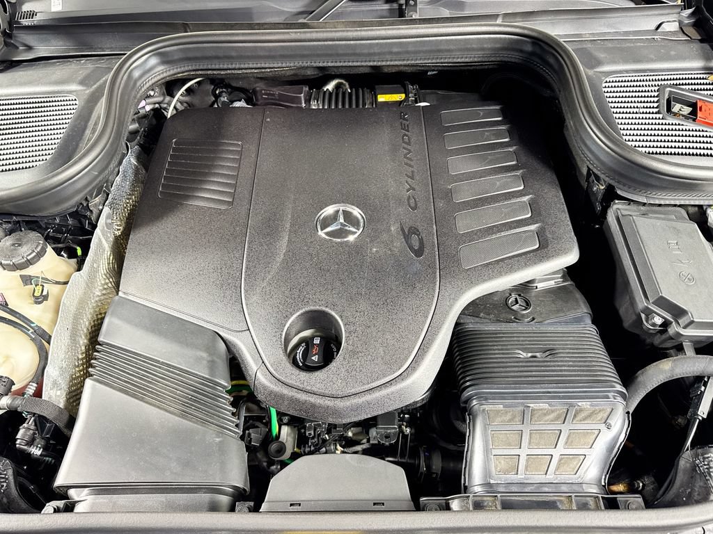 Used 2024 Mercedes-Benz GLS 450 4MATIC image 40