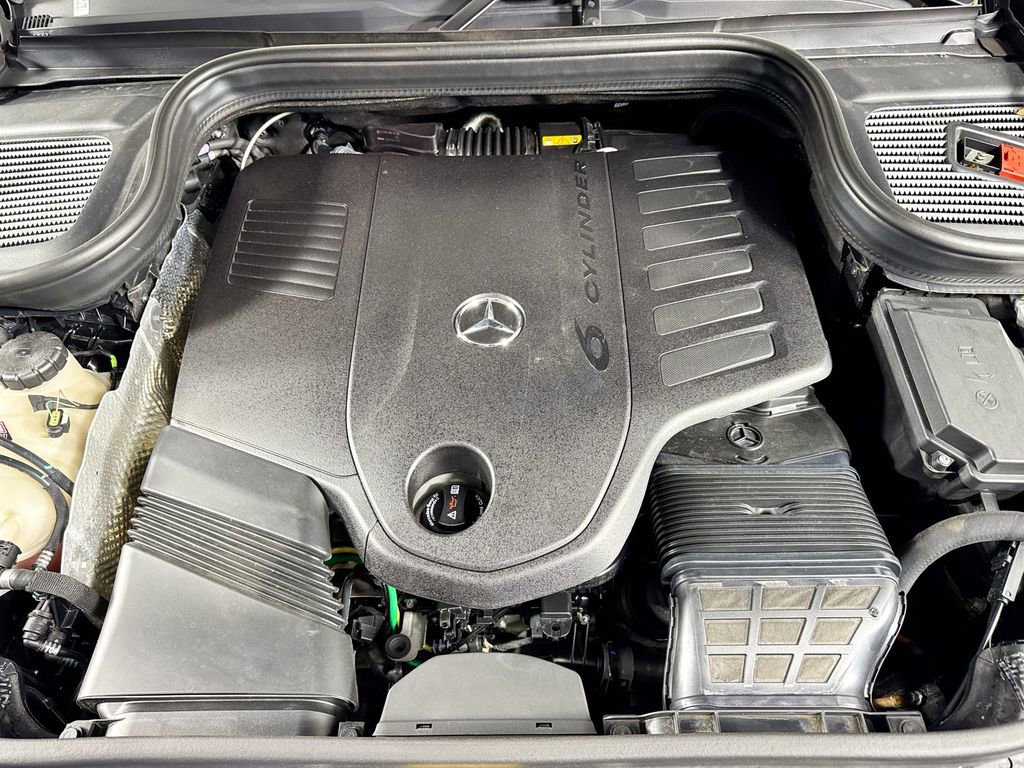 Used 2024 Mercedes-Benz GLS 450 4MATIC image 40