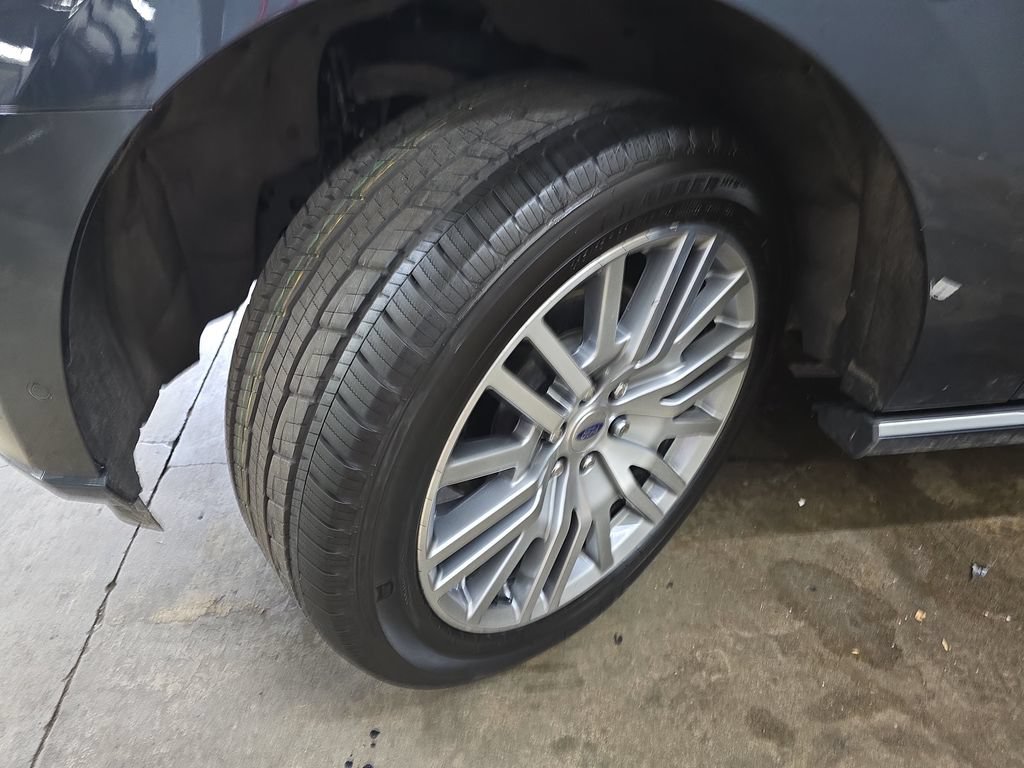 Used 2022 Ford Expedition Platinum AWD/4WD image 36