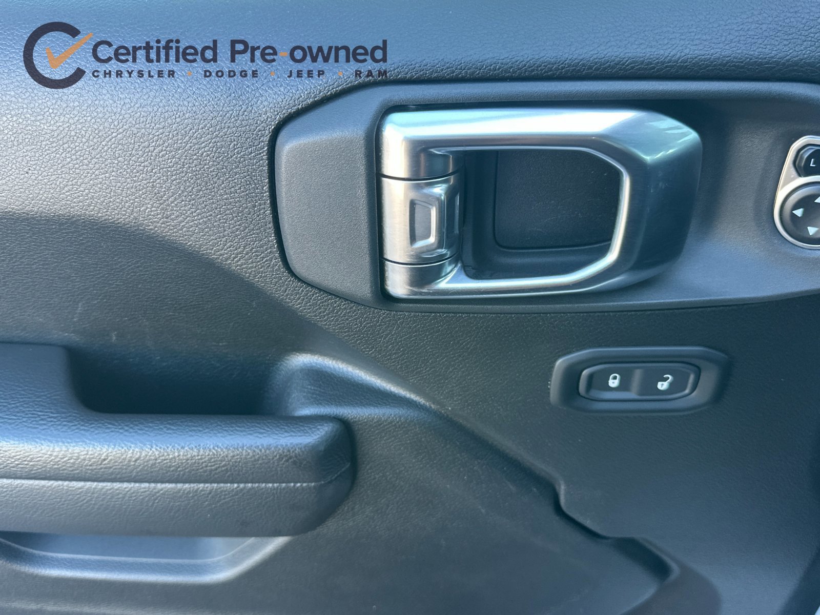Certified 2025 Jeep Wrangler Unlimited Sport AWD/4WD image 12