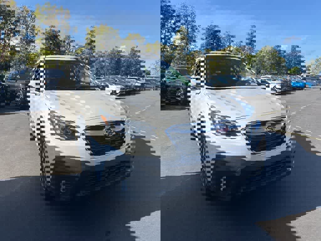 Used 2022 Subaru Outback Premium image 1