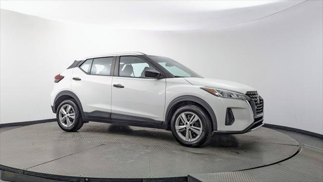Used 2023 Nissan Kicks S FWD image 11