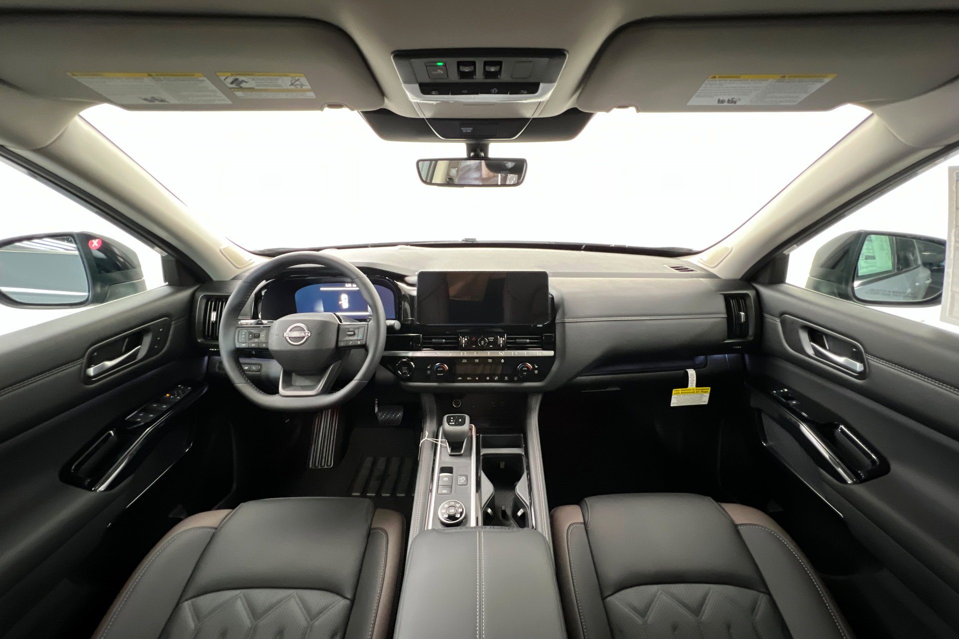 New 2026 Nissan Pathfinder Platinum image 9