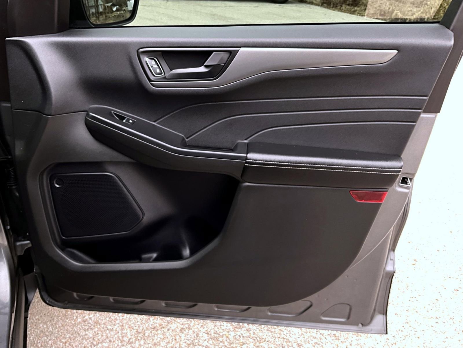 Used 2023 Ford Escape Active image 17