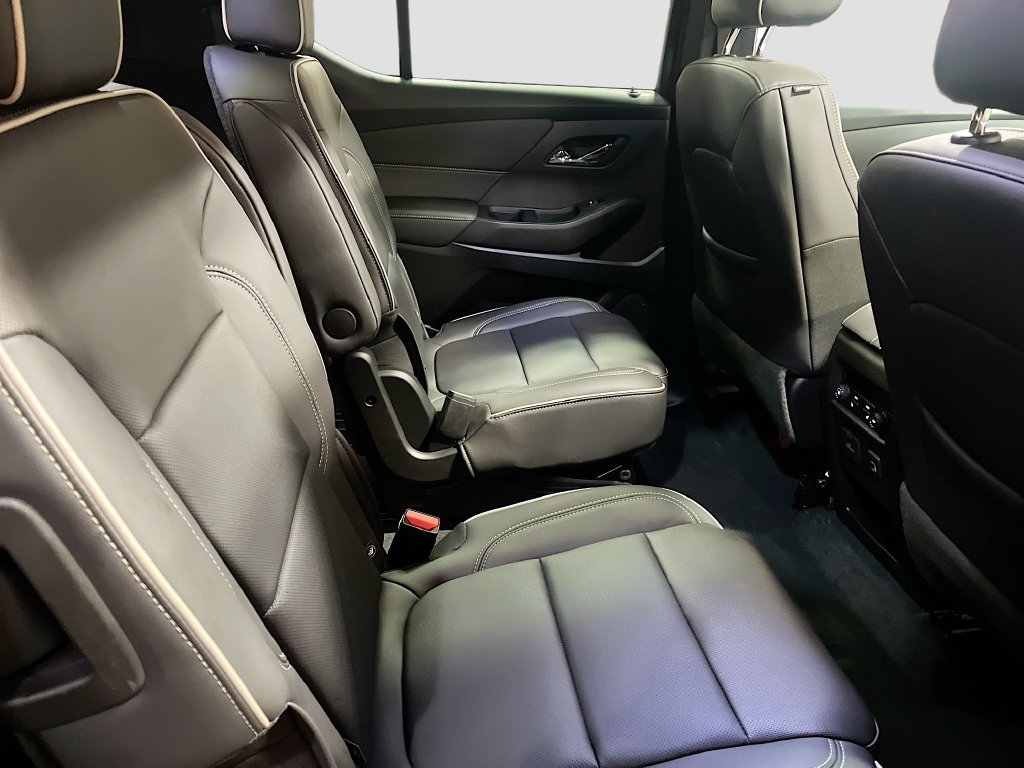 Used 2023 Chevrolet Traverse Premier w/ LPO, Floor Liner Package AWD/4WD image 30