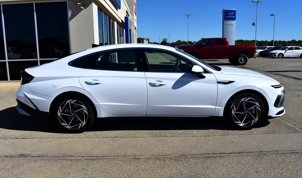 New 2026 Hyundai Sonata SEL image 2