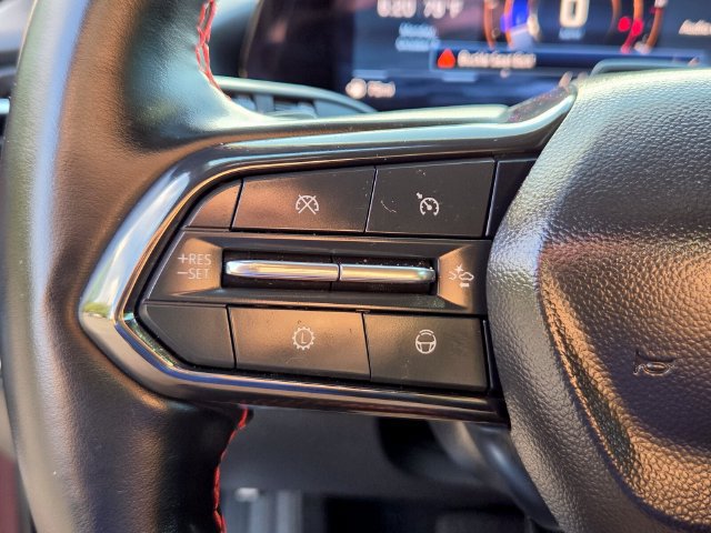 Used 2025 Chevrolet Traverse RS FWD image 26