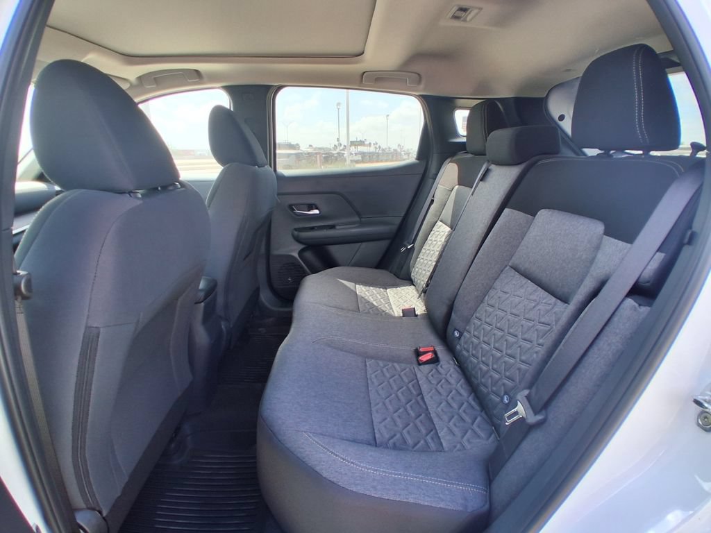 New 2026 Nissan Kicks SV w/ SV Premium Package FWD image 17