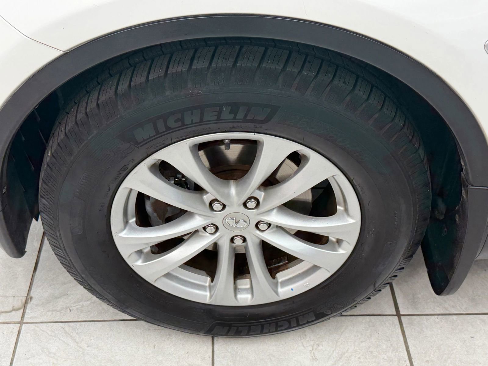 Used 2009 INFINITI FX35 2WD w/ Navigation Pkg image 35