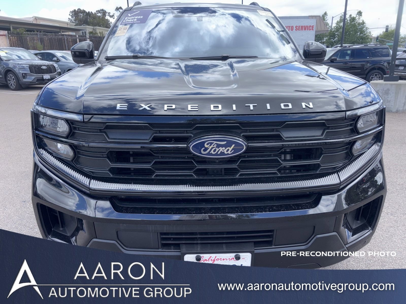Used 2025 Ford Expedition Active RWD image 1