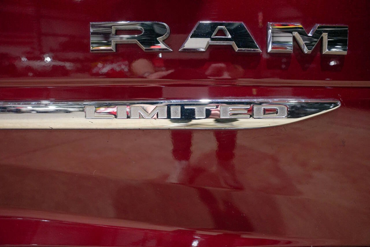 Used 2024 RAM 3500 Limited AWD/4WD image 28