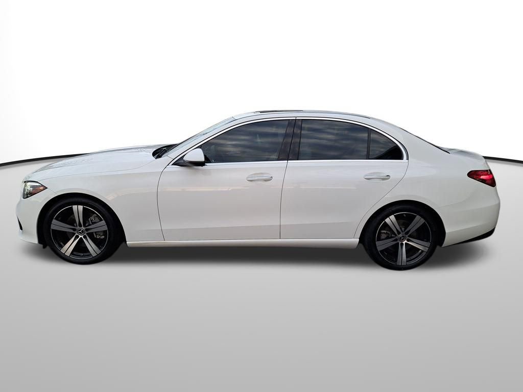 Used 2022 Mercedes-Benz C 300 4MATIC Sedan image 2