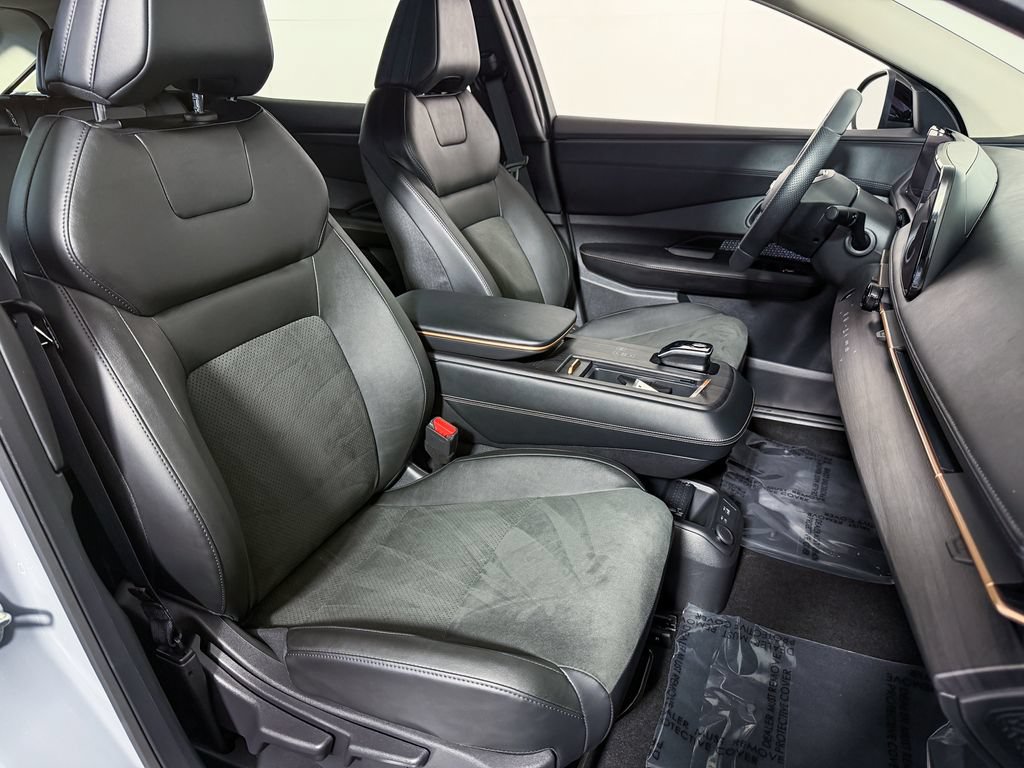 Certified 2024 Nissan Ariya AWD image 15