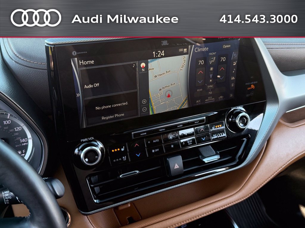 Used 2022 Toyota Highlander Platinum AWD/4WD image 24