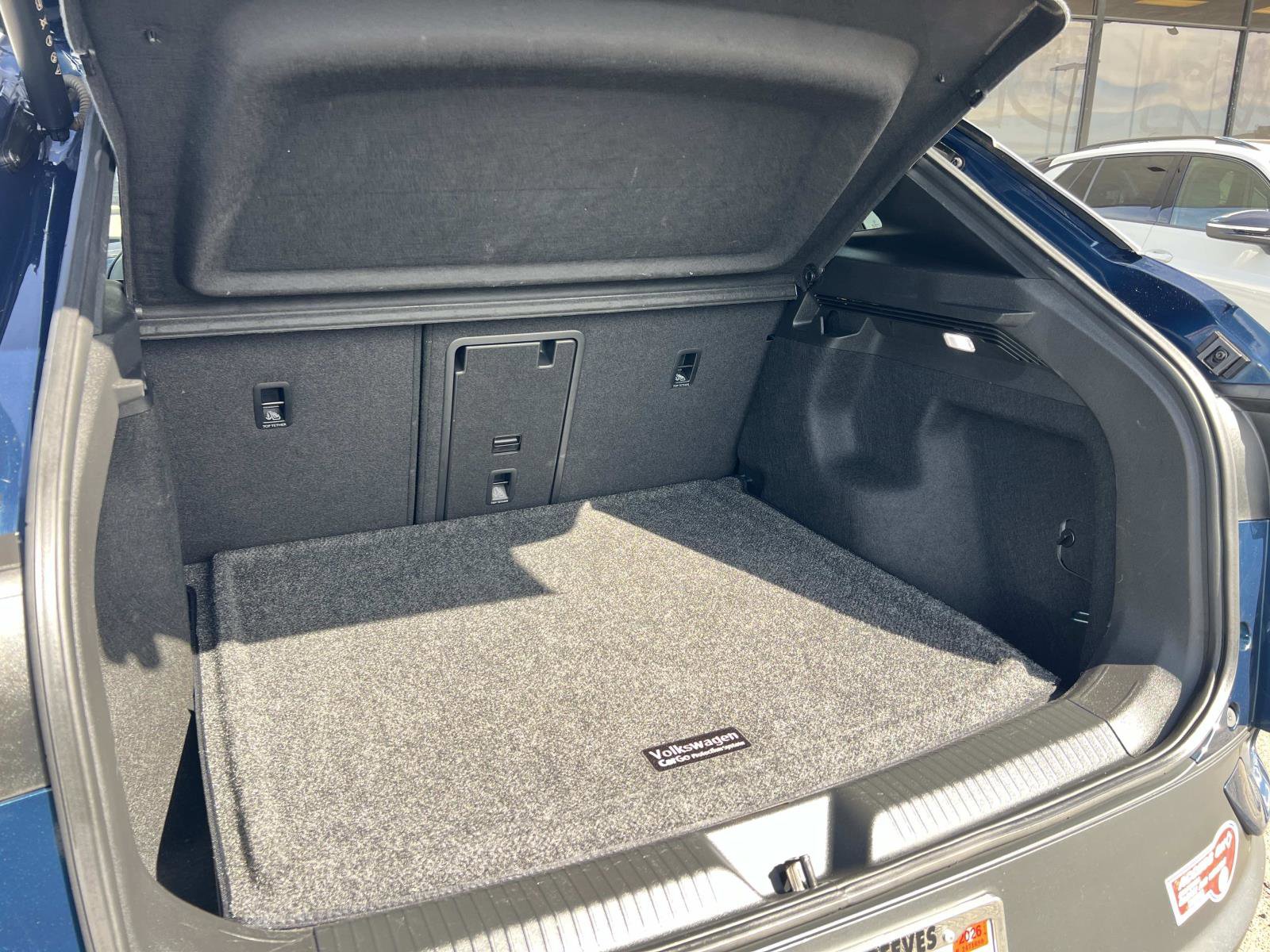 Used 2023 Volkswagen ID.4 Pro S Plus image 23