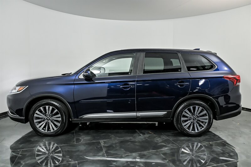 Used 2020 Mitsubishi Outlander SE FWD image 6
