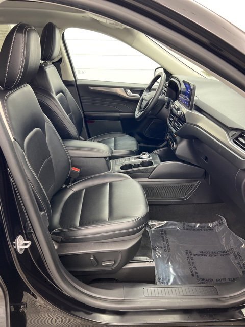 Used 2022 Ford Escape Titanium w/ Class II Trailer Tow Package image 21