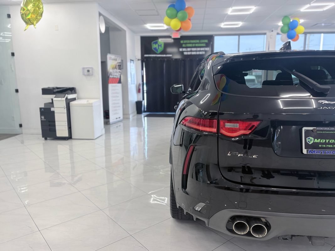 Used 2020 Jaguar F-PACE SVR AWD/4WD image 13