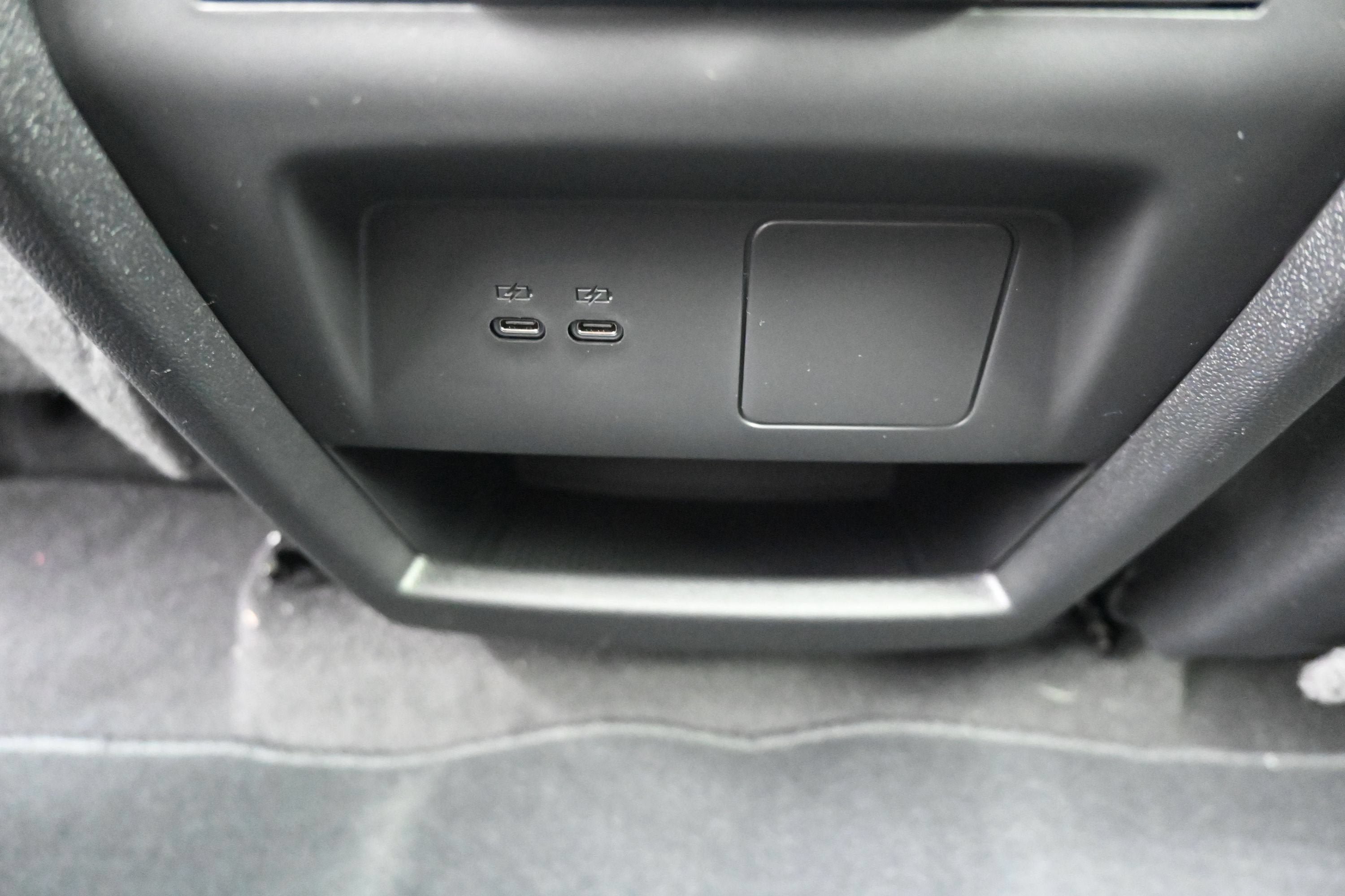 New 2027 Chevrolet Traverse LT w/ Sun and Wheel Package FWD image 25