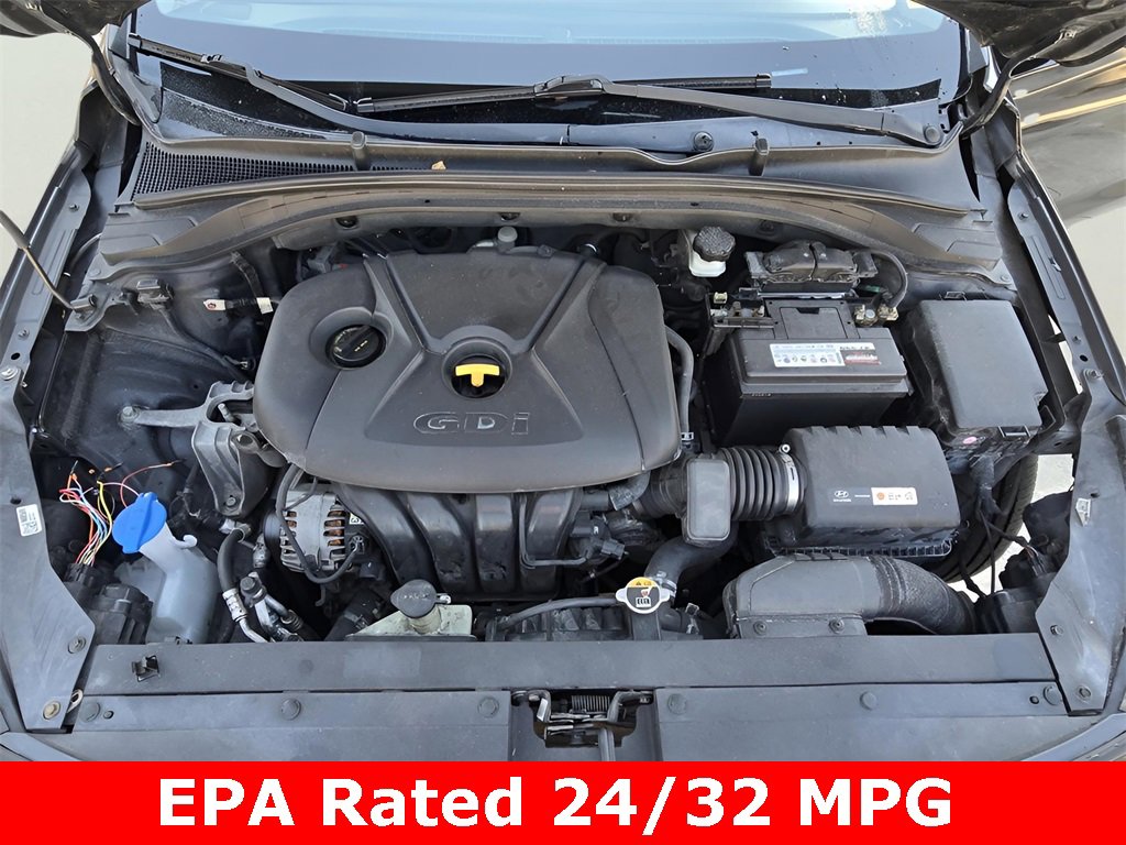 Used 2018 Hyundai Elantra GT image 43