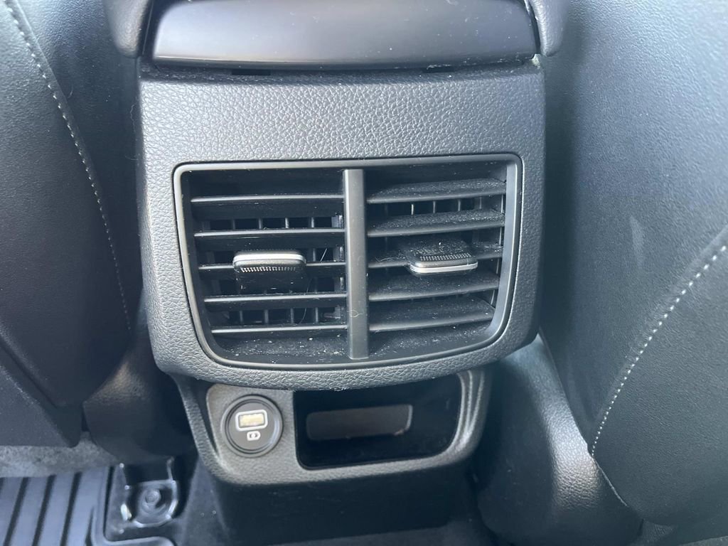 Used 2022 Kia Seltos Nightfall Edition image 17