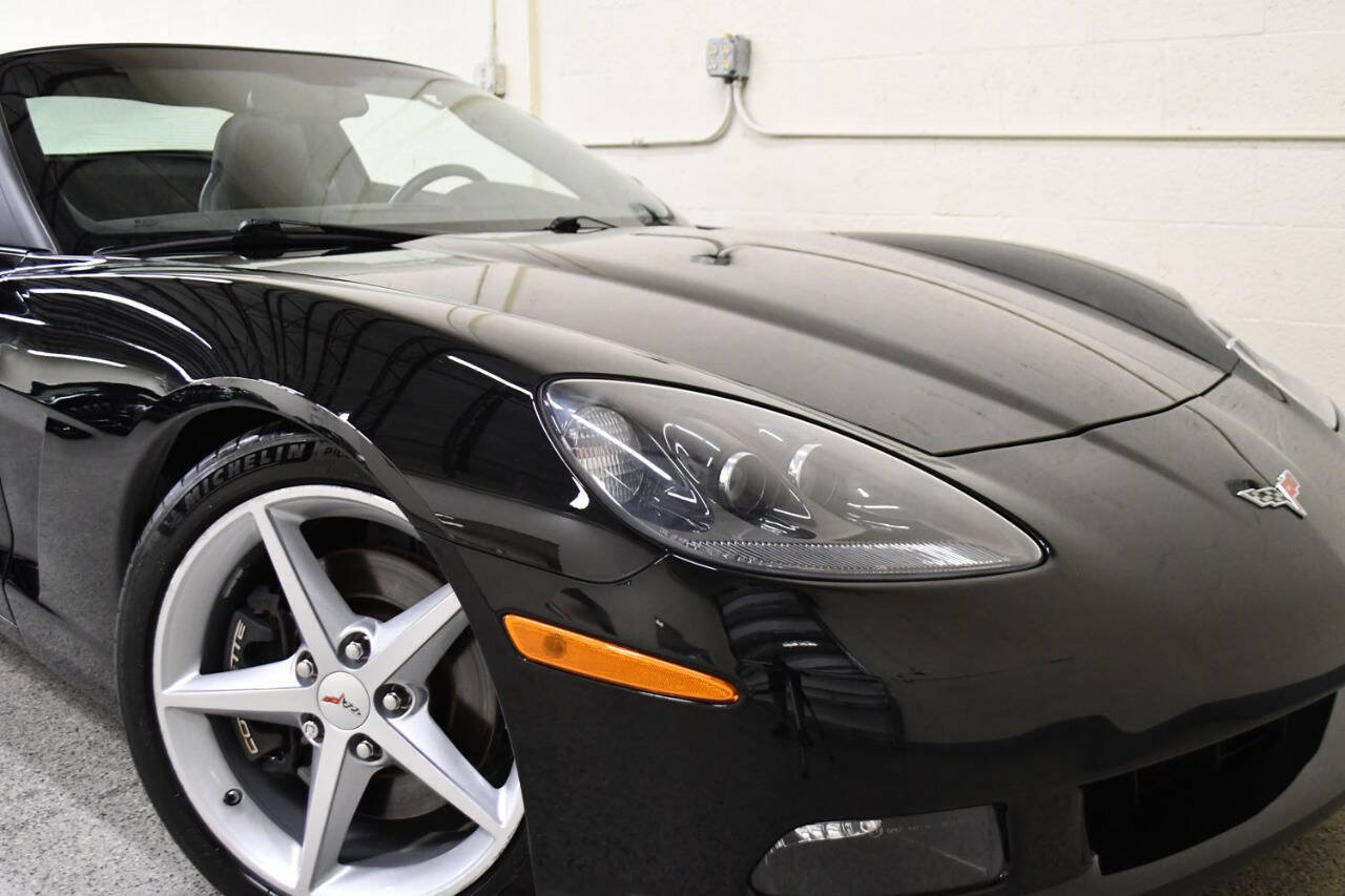 Used 2011 Chevrolet Corvette Coupe w/ 1LT RWD image 26