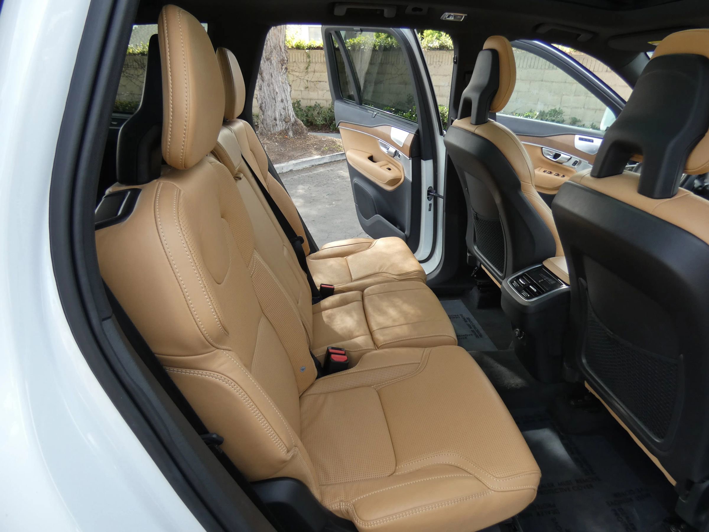 Used 2017 Volvo XC90 T6 Inscription w/ Vision Package image 41