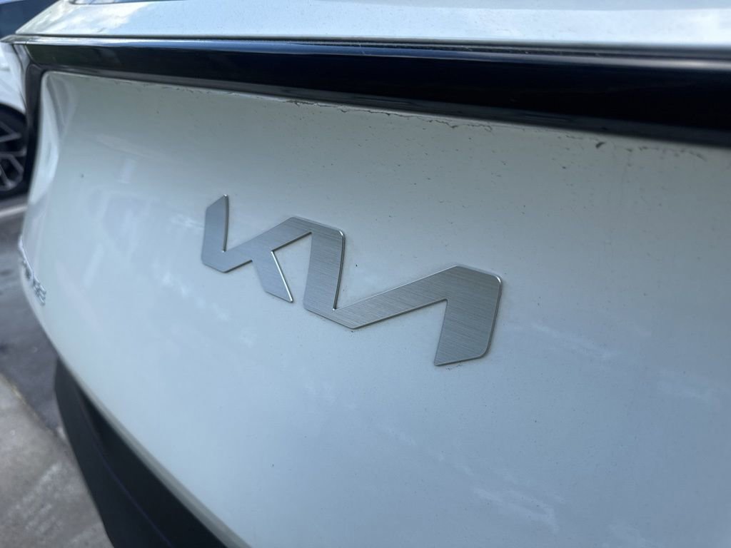 Used 2025 Kia Sportage LX image 8